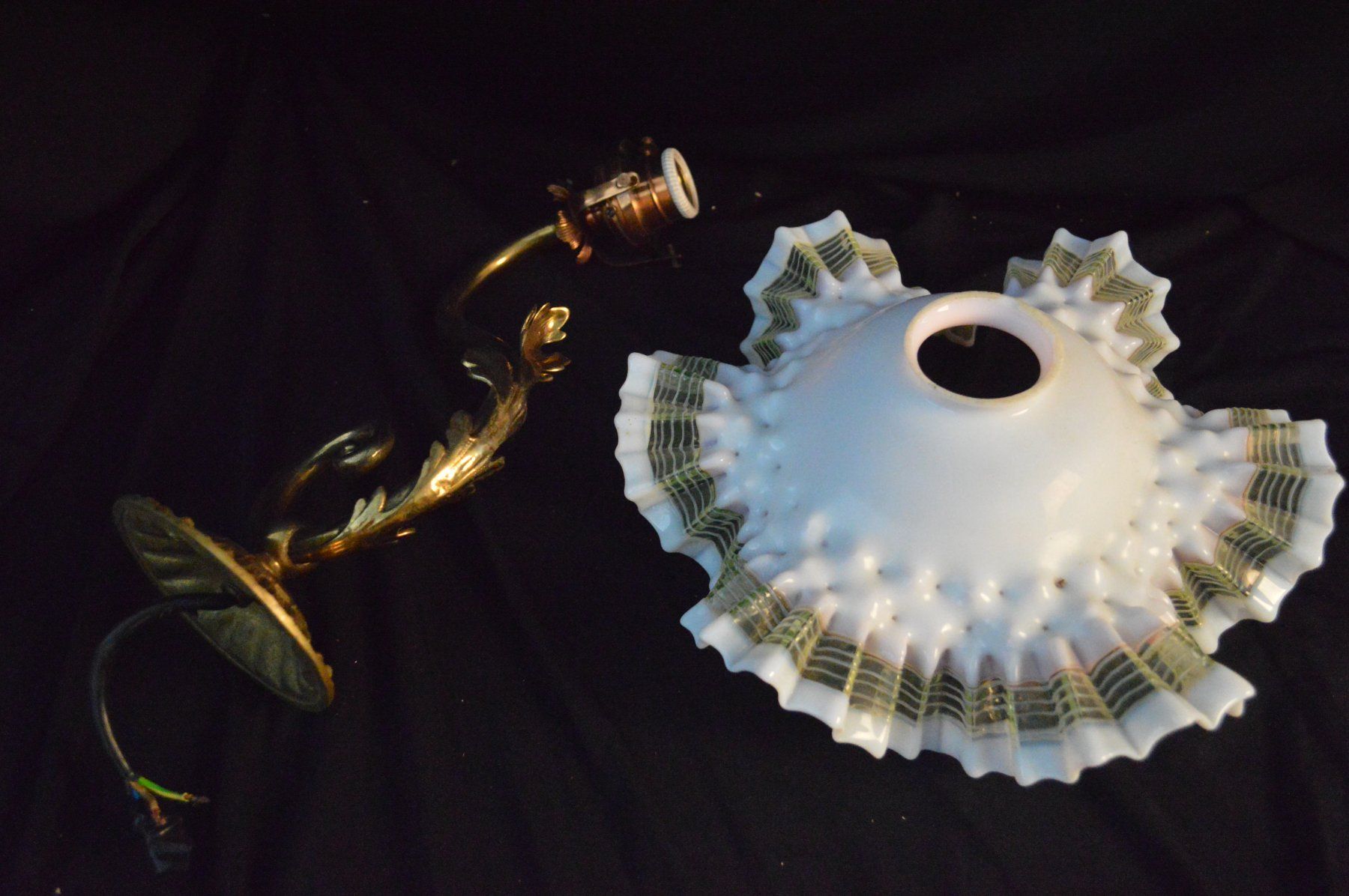 Lampade: Tischlampe Opalglas Messing – Usato da Buchs SG venduto da die_zc5l 1