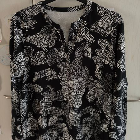 Flottes Rabe Shirt Gr. 44 lang Arm Fr. 34.-