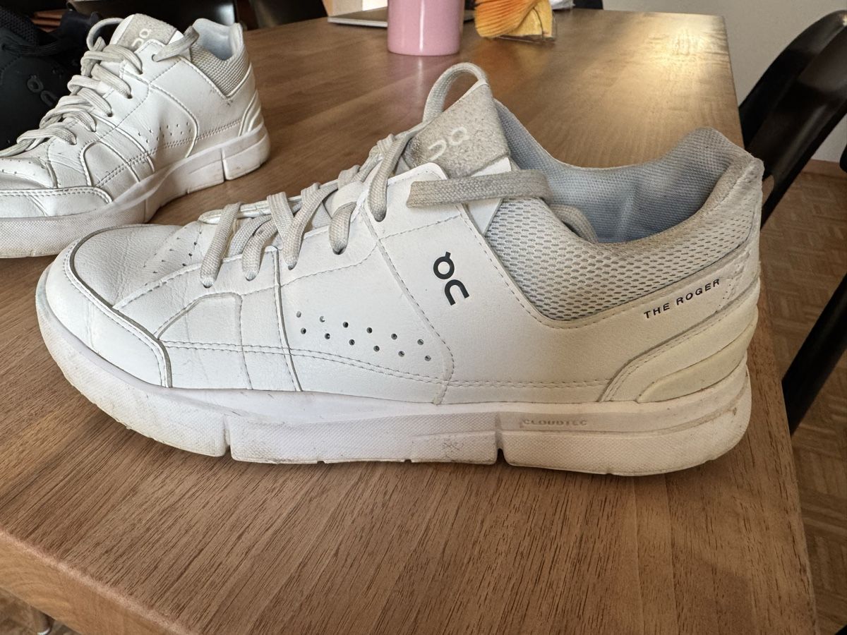 On Damenschuhe: On The Roger – Gebraucht aus Winterthur von epa17 3