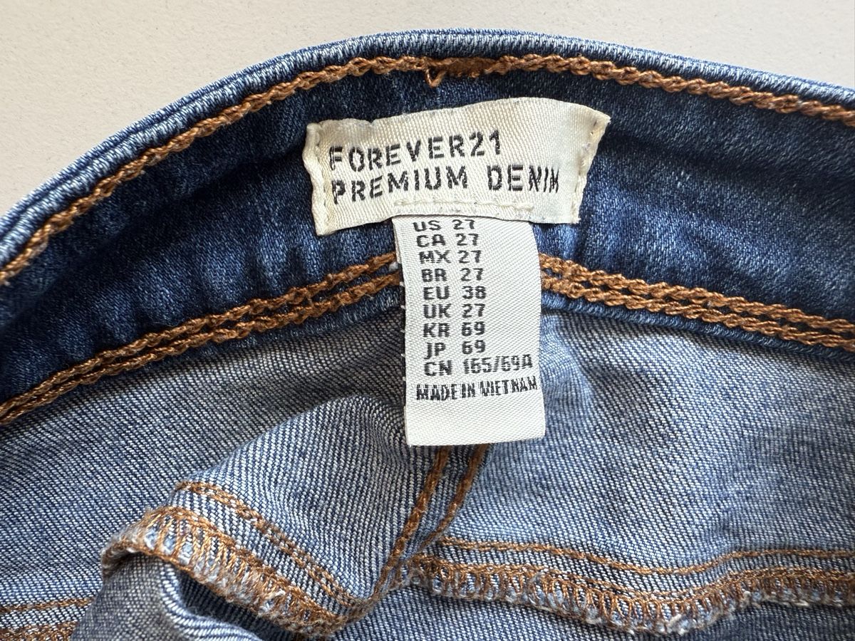 Jeans: Forever21 Jeans Shorts, Gr. 38 – Neu (gemäss Beschreibung) aus Einsiedeln von zue_82pm 2