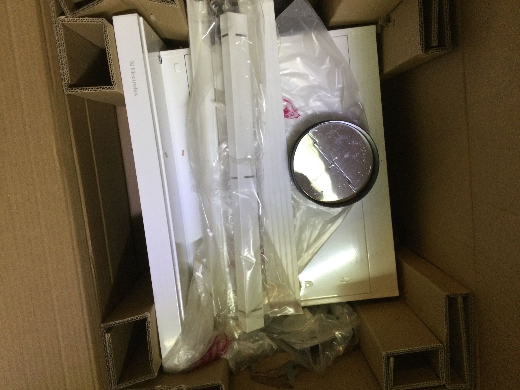 Electrolux Dampfabzug: Electrolux Dampfabzug – Neu (gemäss Beschreibung) aus Winterthur von