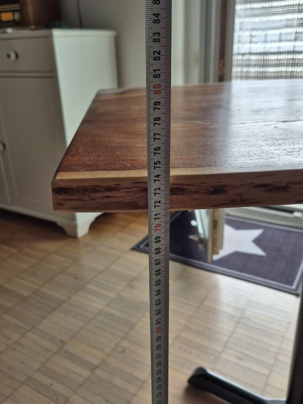 Tavoli: Holztisch mit Gusseisenfuss – Usato da Gerlafingen venduto da Hope72 3