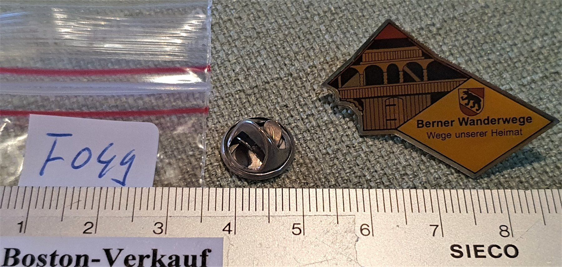 Placchette & Badge: F049  Pin Berner Wanderwege Heimat – Usato da Reinach BL venduto da Boston-Verkauf 2