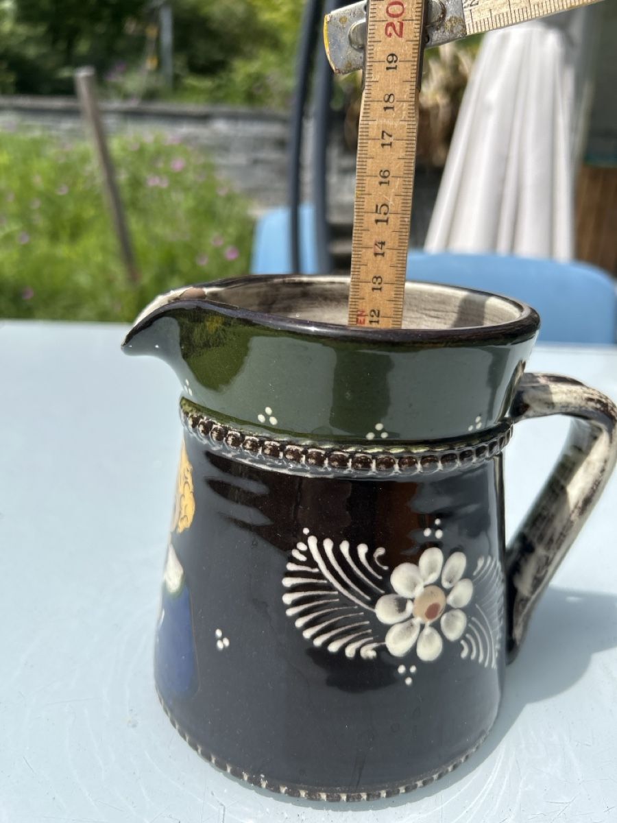 Caraffe: Krug mit Bauernmotiv  – Usato da Bonstetten venduto da Ebano-