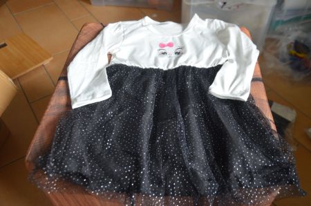 TAILLE 92-98 - JOLIE ROBE NEU