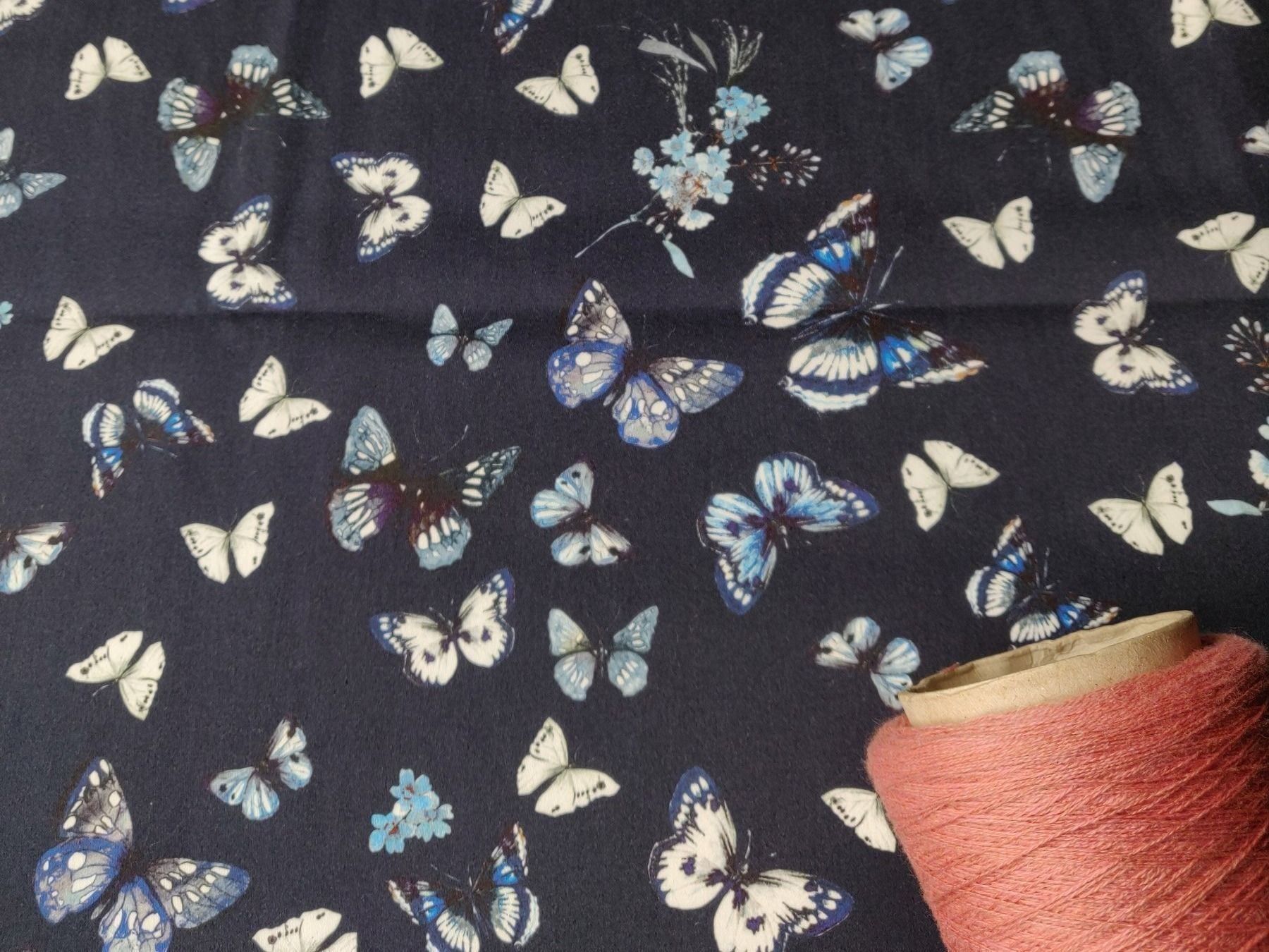 Tessuti: Baumwolle & Elastan  2.10x1.5m Schmetterling blu Jeans – Nuovo (secondo la descrizione) da Lufingen venduto da Voyager7 3