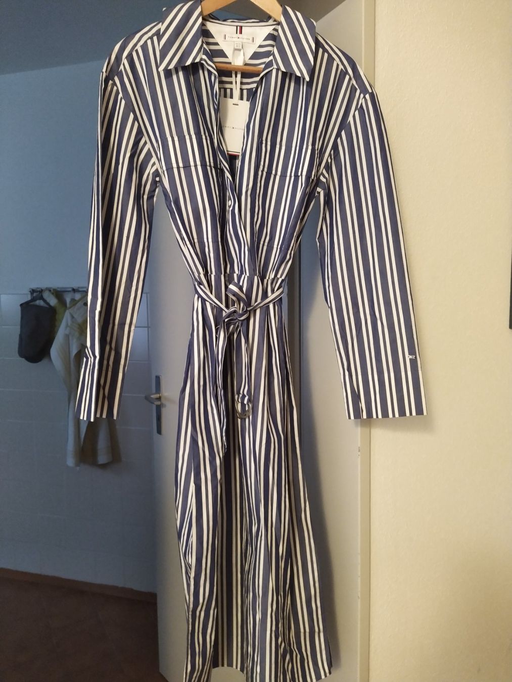 Tommy Hilfiger Vestiti: HILFIGER vestito a righe blu NUOVO – Nuovo e nell'imballaggio originale da Figino venduto da Palotta
