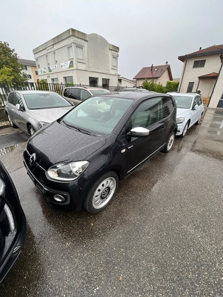VW Automobili: Volkswagen up! Black Edition de 2012 – Usato da crissier venduto da art_p8dl