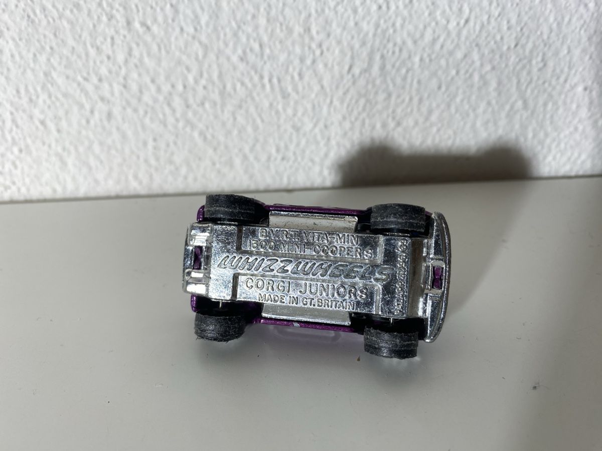 Corgi Toys Modellini d'auto: Corgi mini – Usato da Winterthur venduto da ben_9vxx 4