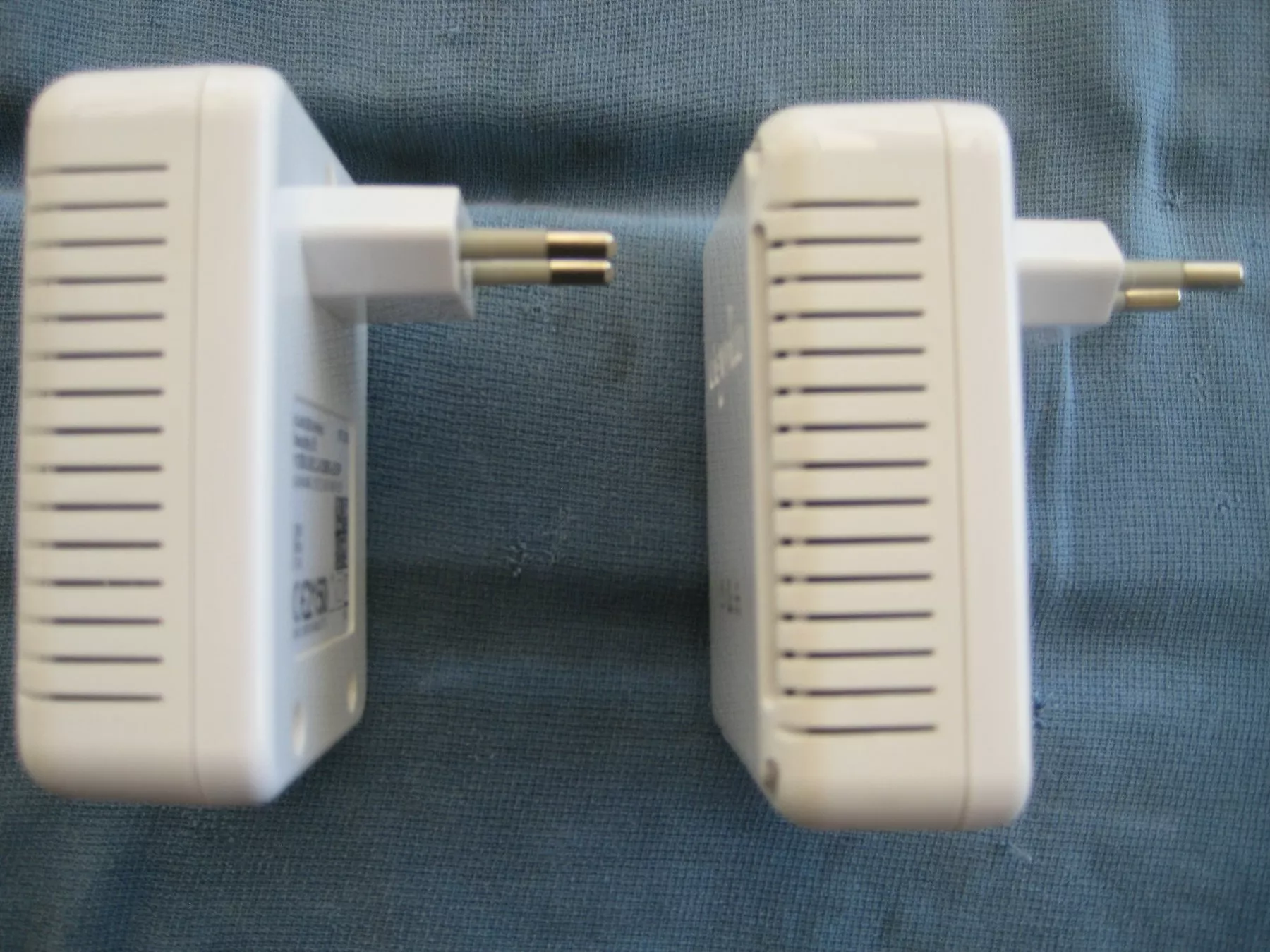 Devolo Laufwerke & Adapter: 2 x Devolo Powerline MT-2383 – Gebraucht aus Jona von Downsmoger