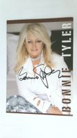 Bonnie Tyler, Original Autogramm auf Karte in Farbe