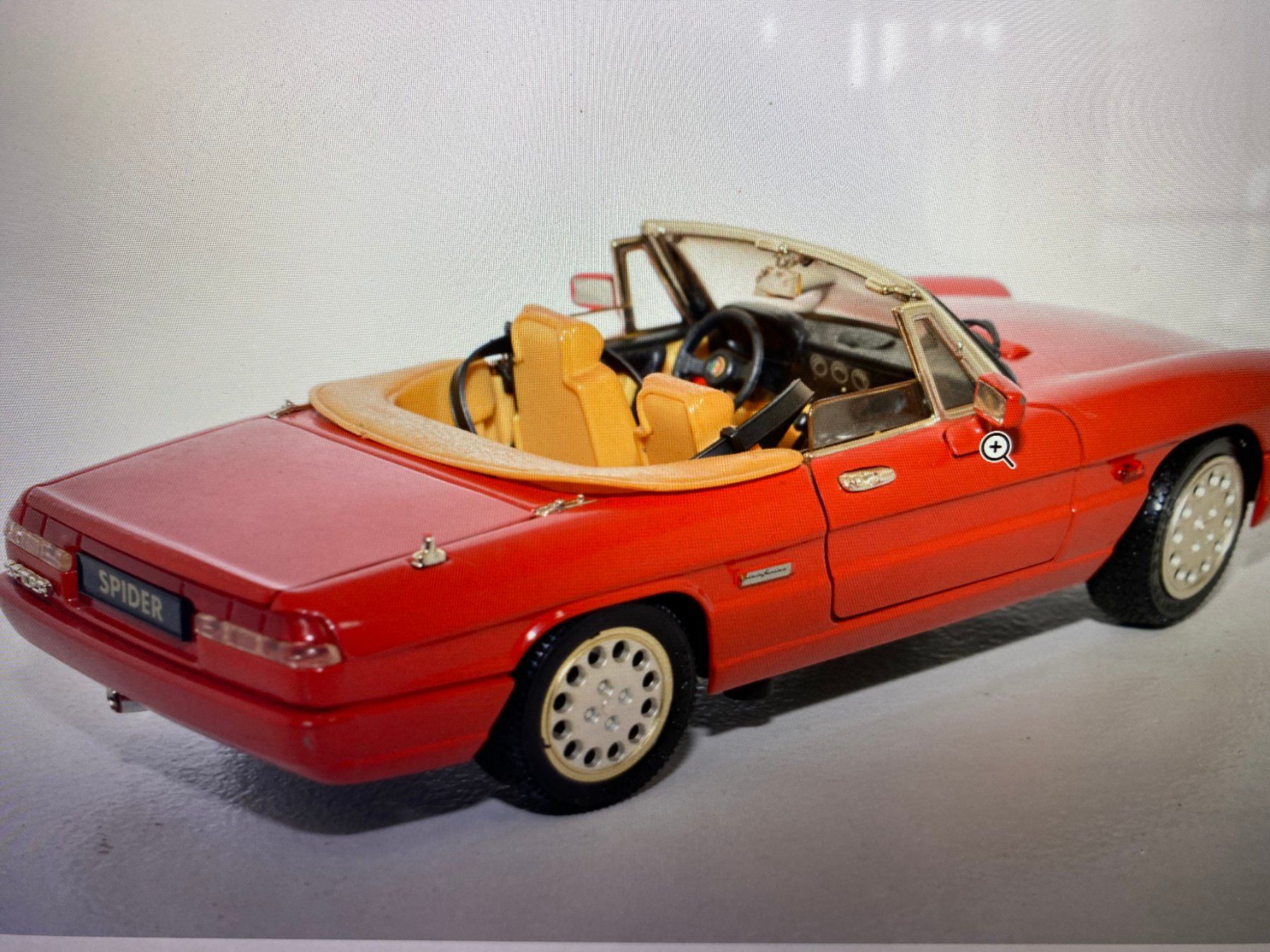 Alfa Romeo Modellini d'auto: ALFA ROMEO SPIDER 1975 1-18 JOUEF EVOLUTION 47 – Usato da Stäfa venduto da executive-cars 3
