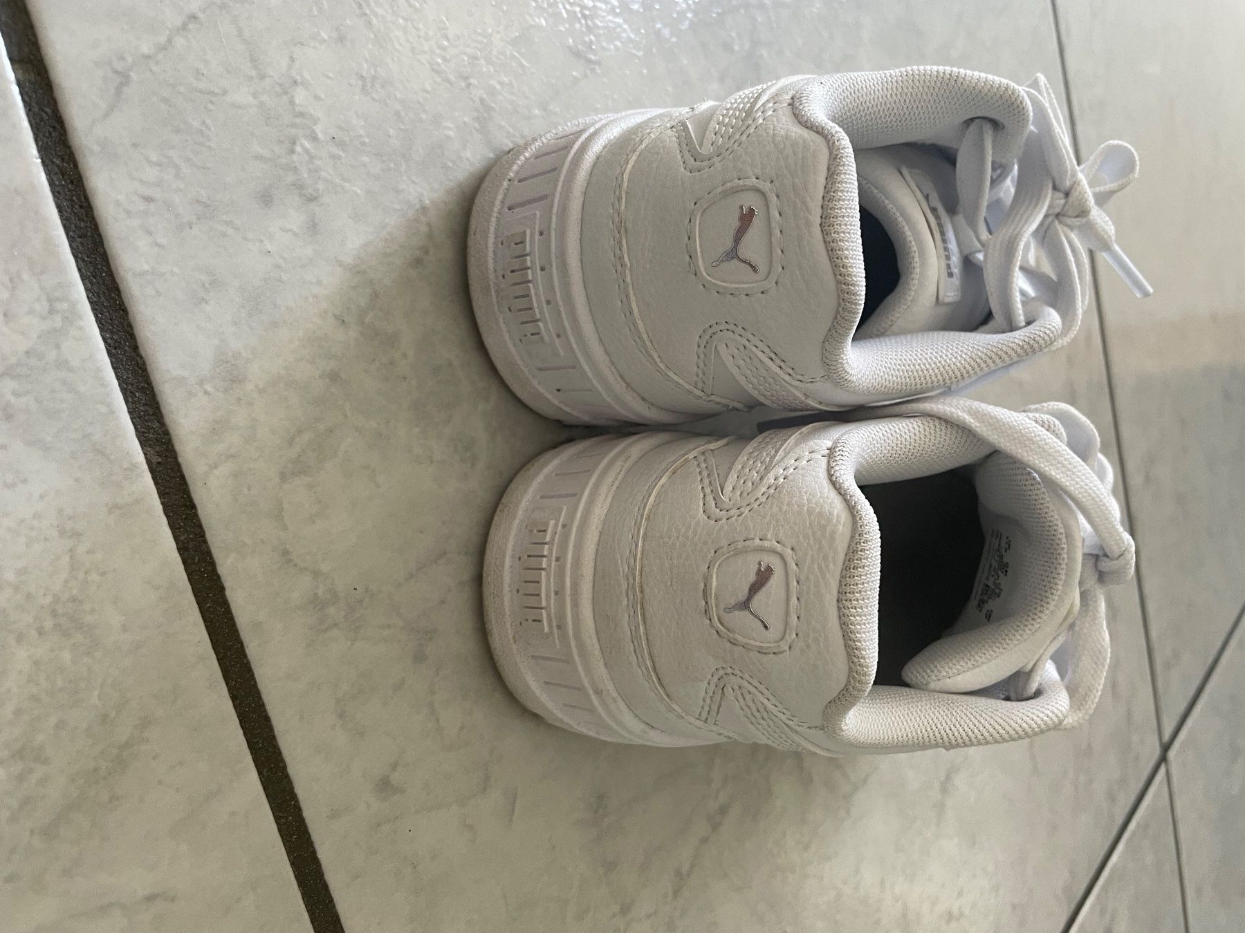 Puma Chaussures garçon: Puma Kinder Schuhe Grösse 30 – D'occasion à Dotzigen par gok_5vfh 3
