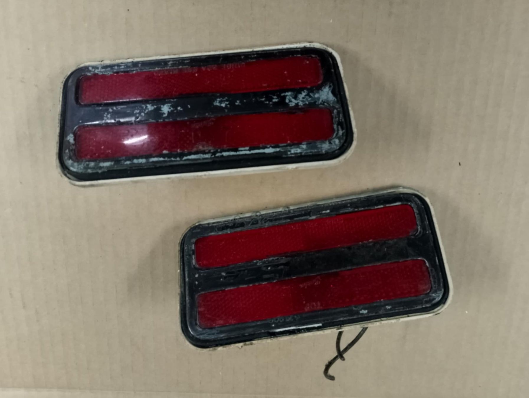 Pontiac Tutti pezzi di ricambio auto: Seitenleuchte Firebird Trans Am – Usato da Niedergösgen venduto da usc_8fsx