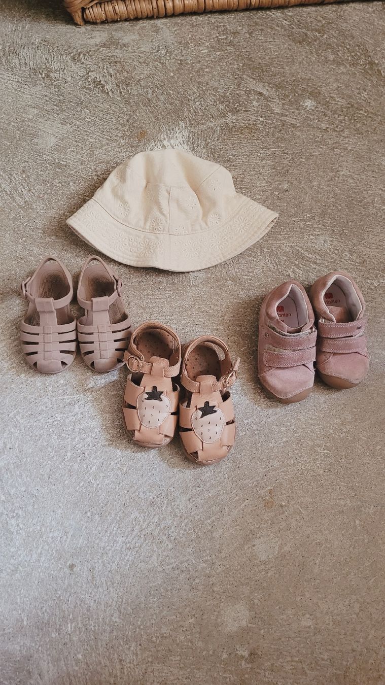 Elefanten Chaussures garçon: Schuhset und Sommerhut Gr. 21/22 – D'occasion à Götighofen par cherryjuice