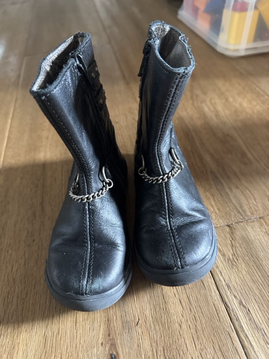 Schuhe für Mädchen: Schicke Stiefeli, Gr.24, Topzustand – Gebraucht aus St. Gallen von Venus1010