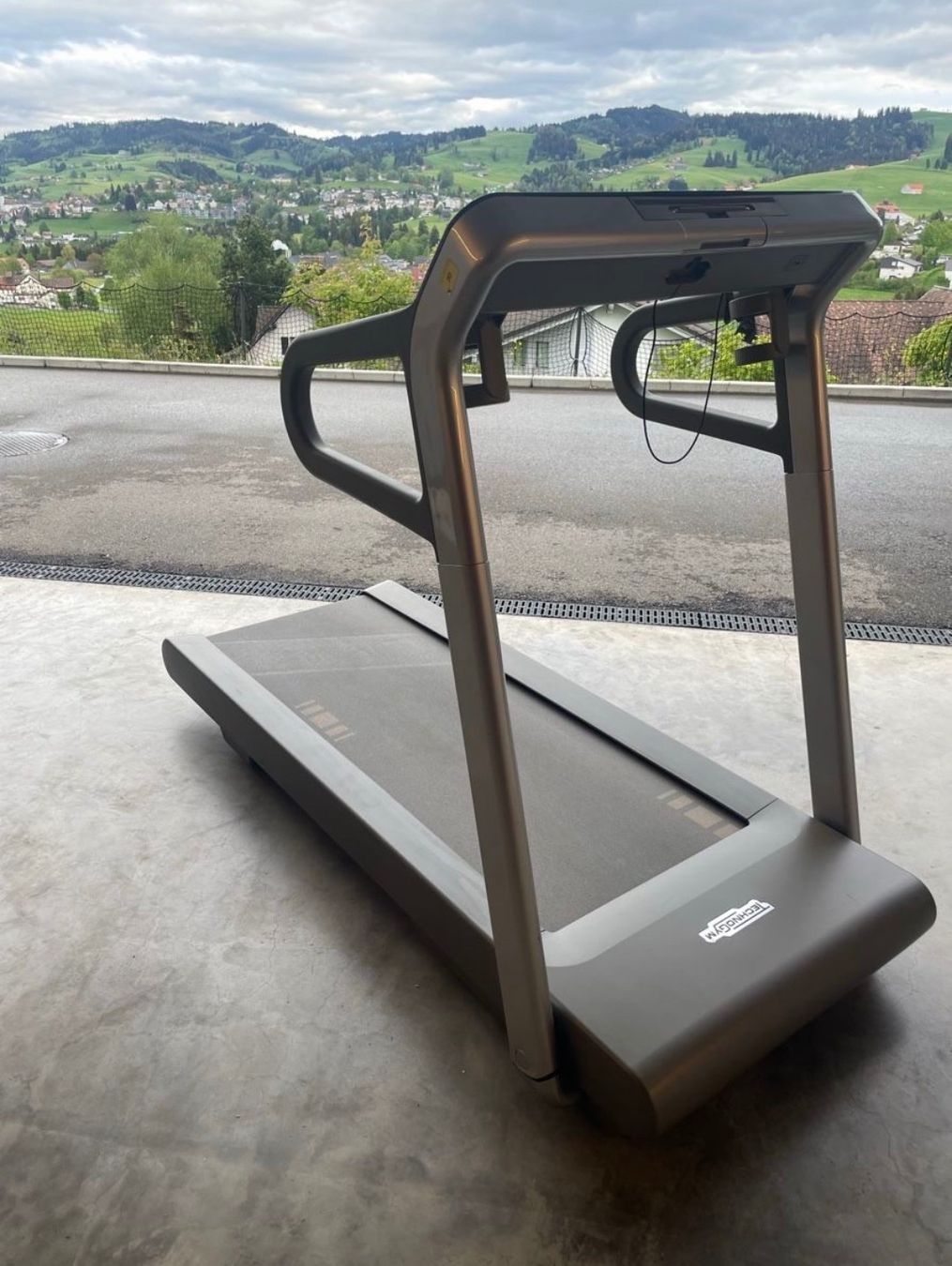 Technogym Vélos d'appartement: TECHNOGYM MYRUN – D'occasion à Aarburg par federer20 1