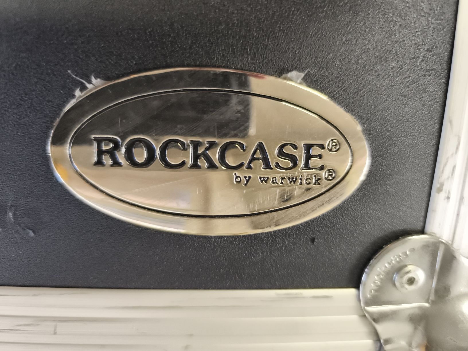 Valigie: RockCase by Warwick Flightcase / Transportkoffer(A72) – Usato da Künten venduto da Schnaepplihuus 1