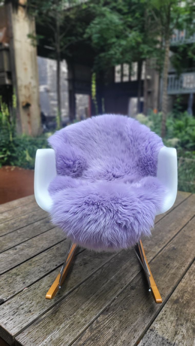 Tappeti: Schaffel in der Farbe flieder – Nuovo e nell'imballaggio originale da Neuhausen am Rheinfall venduto da Lambskin