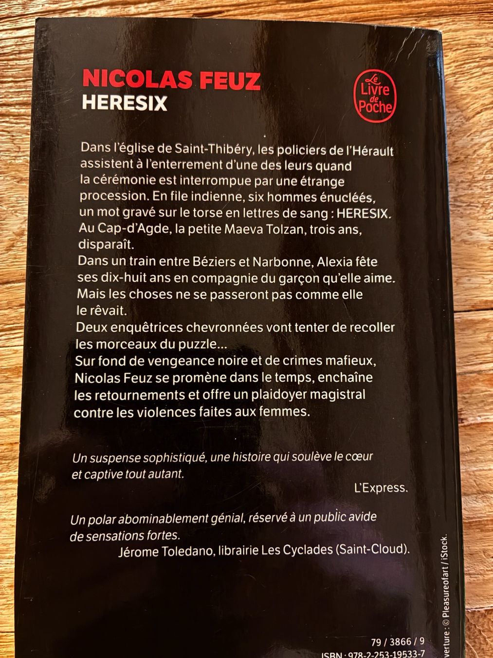 Bücher: HERESIX, Nicolas Feuz – Gebraucht aus Goumoens-la-Ville von brandonv 1
