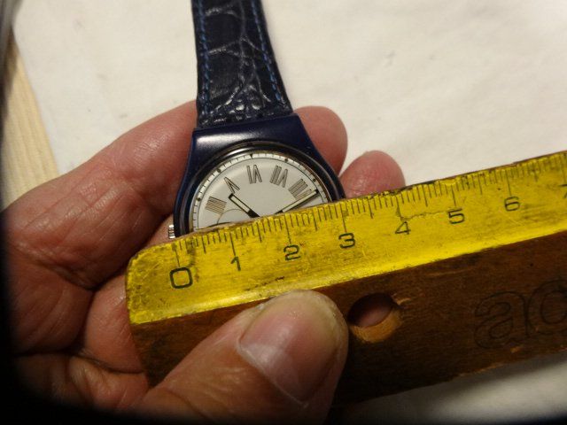 Swatch Montres: S-WATCH HERREN UHR,QUARTZ.SWISS MADE.DATE.TAG.LÄÜFT – D'occasion à zürich par ahmad01 5