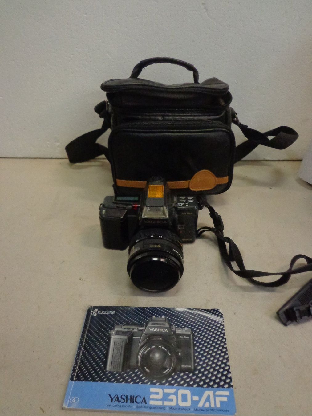 Yashica Fotocamera: Yashica 230 - AF mit Tasche – Usato da Zofingen venduto da gruempuhaendler