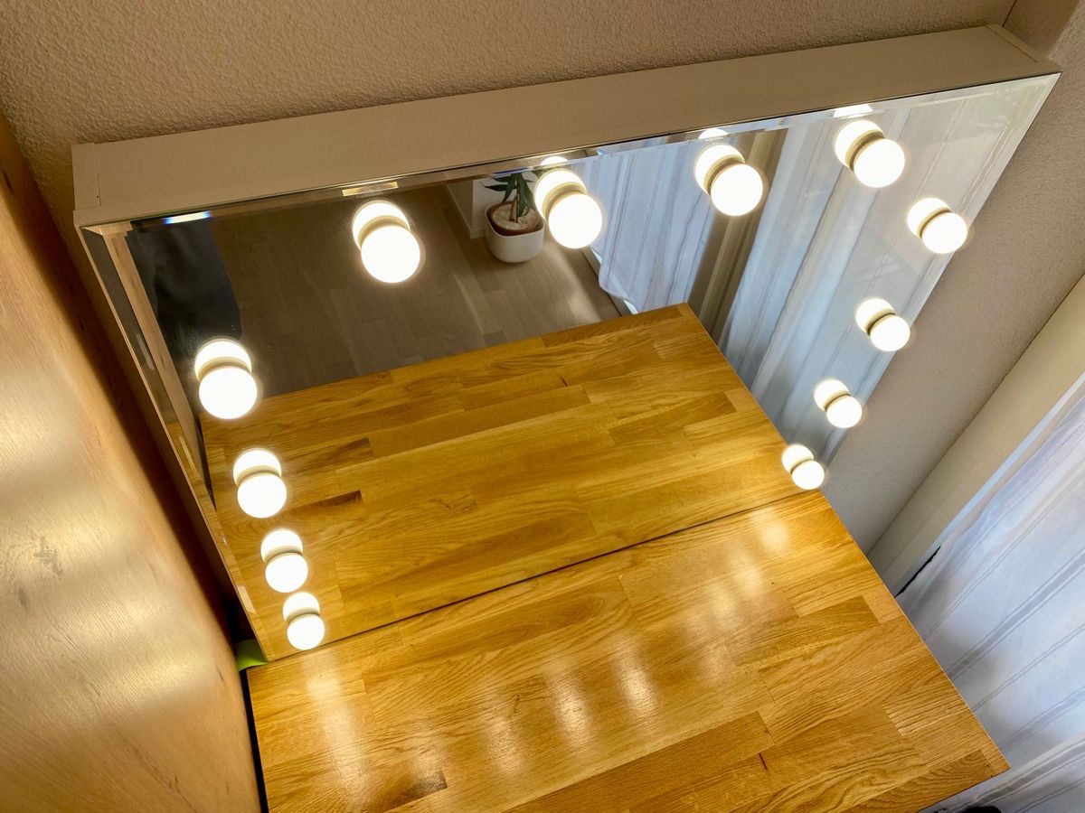 Specchi: Hollywood Style Makeup Mirror with Lights - Like New! – Usato da Zürich venduto da Ironetka 4
