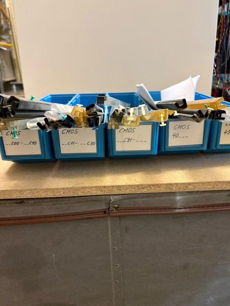 Elektronikbauteile: Elektronik-Lagerposten aus Liquidation – Neu und originalverpackt aus Steinhausen von X308 4