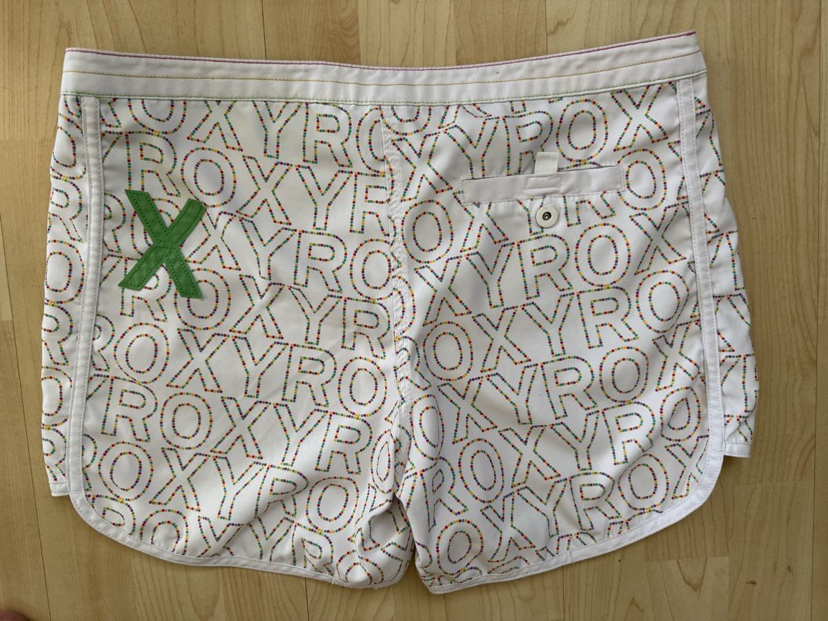 Roxy Hosen: Roxy Boardshorts Damen Weiss Gr.L mit Print – Gebraucht aus Horw von ast_b5c6 3