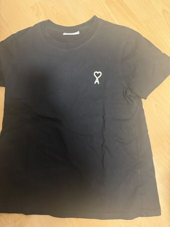 Ami Paris T-Shirt schwarz mit Logo neuwertig