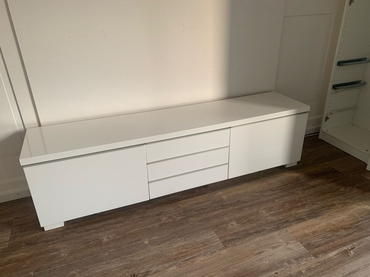 Mobili TV: TV Lowboard, Sideboard weiß glanz – Usato da Niederhasli venduto da Nati134