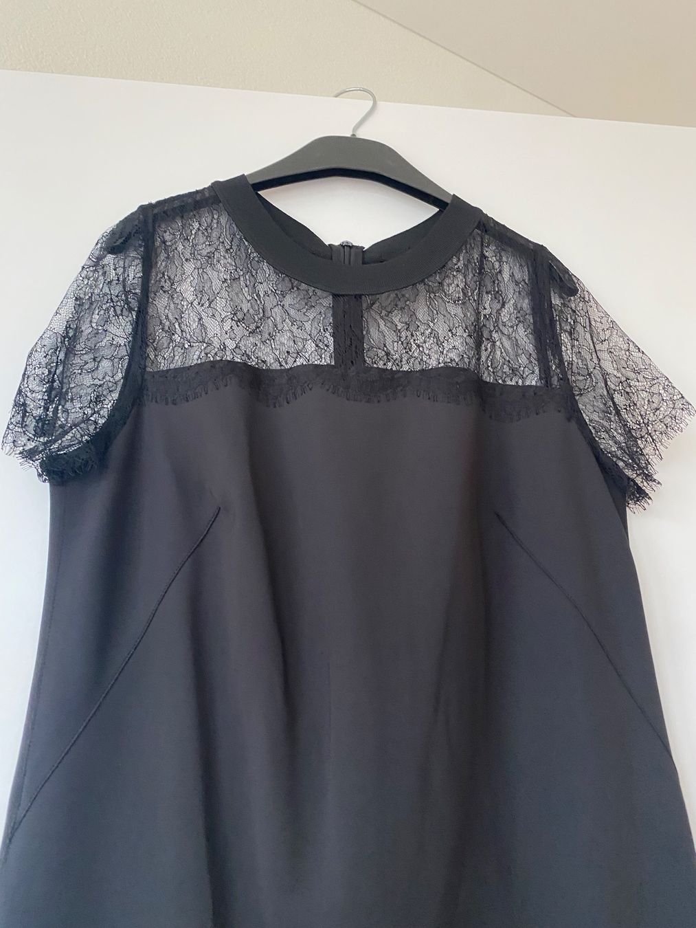 Escada Vestiti: Abendkleid von Escada Sport – Usato da Baar venduto da rel_9lvy 2