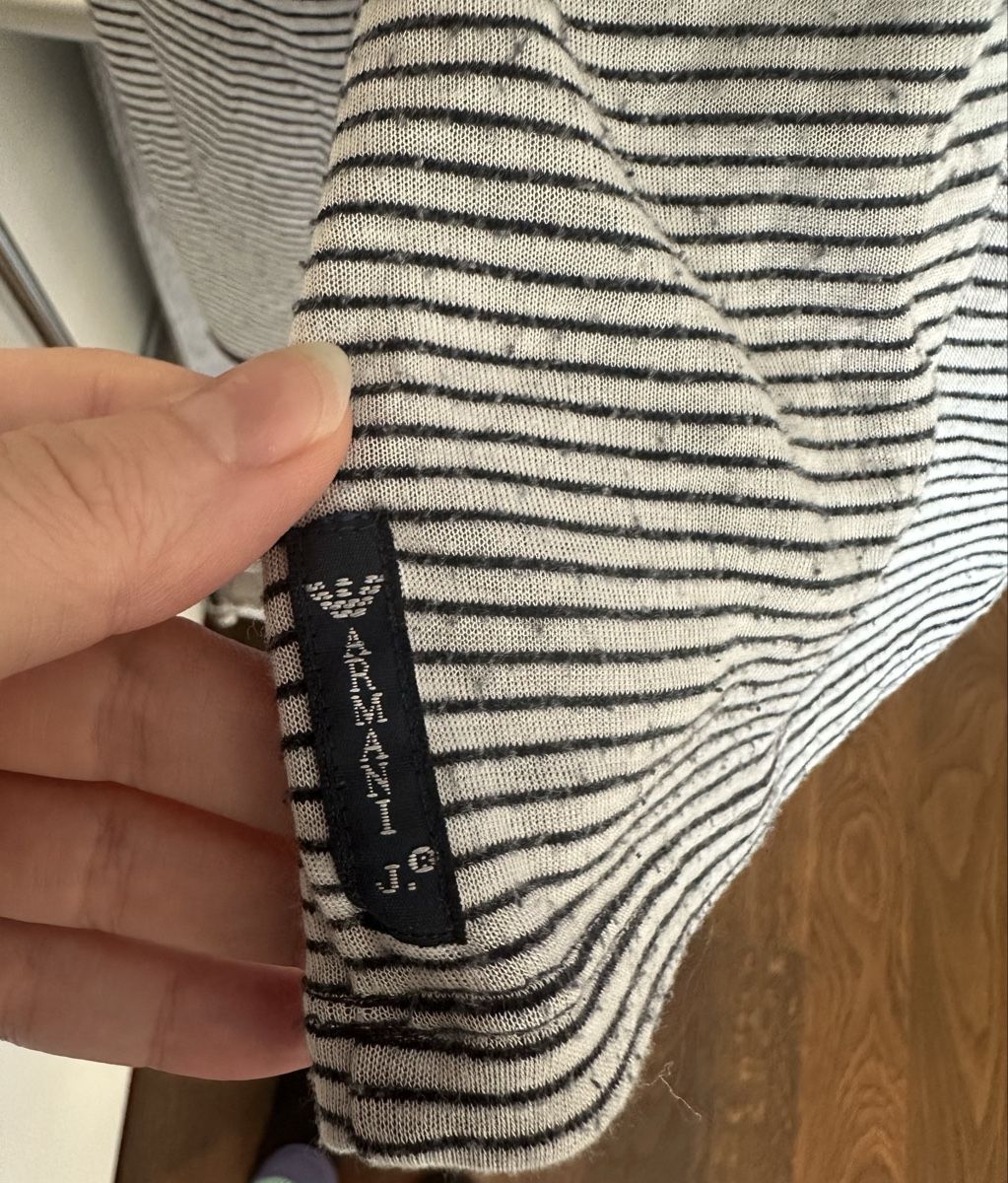 Top: Schönes Oberteil von Armani Jeans – Usato da Dübendorf venduto da suv_7dsx 9