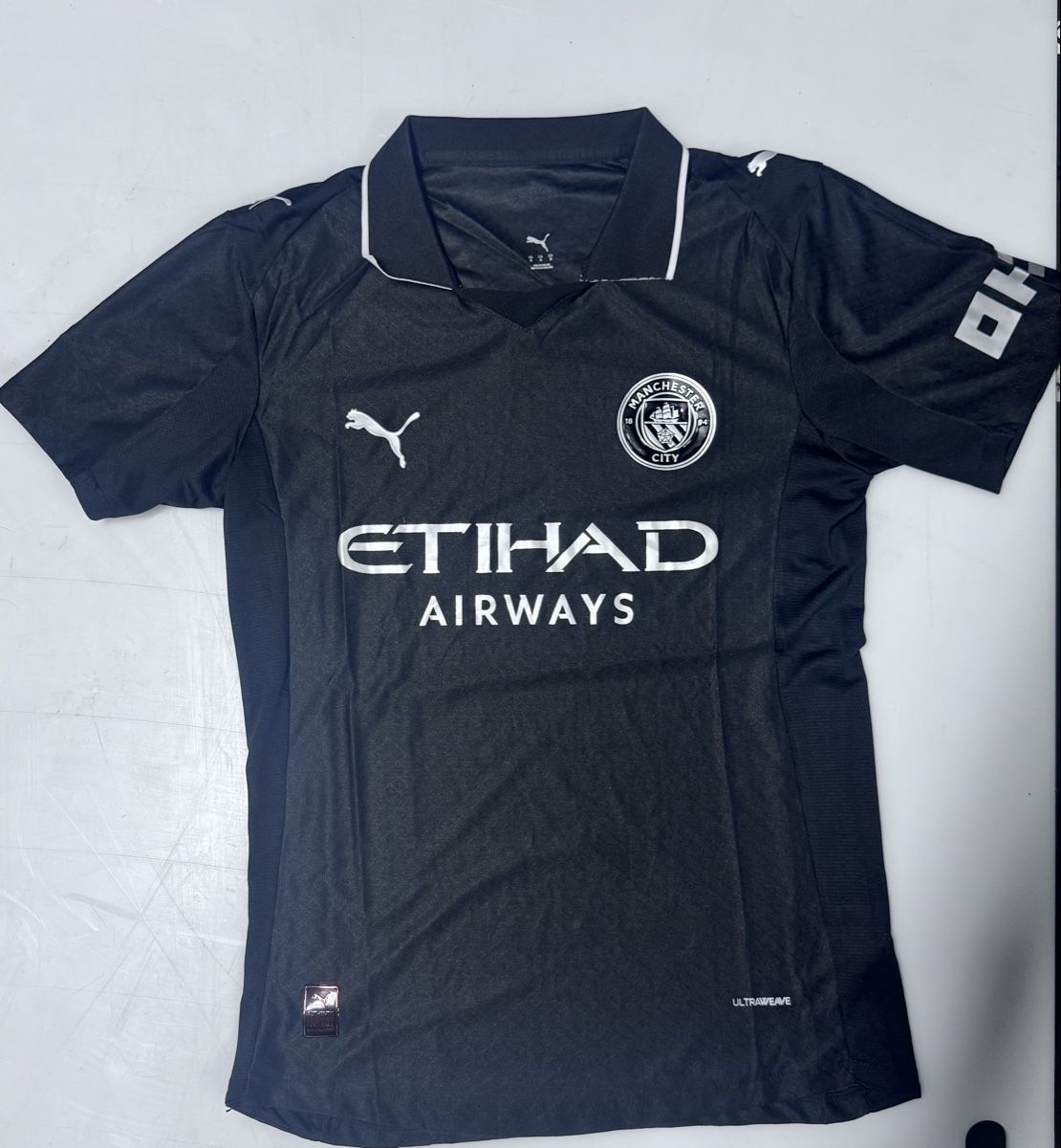 Leibchen & Hosen: Manchester City Trikot - Grösse M – Neu (gemäss Beschreibung) aus Bern von Miniparfum