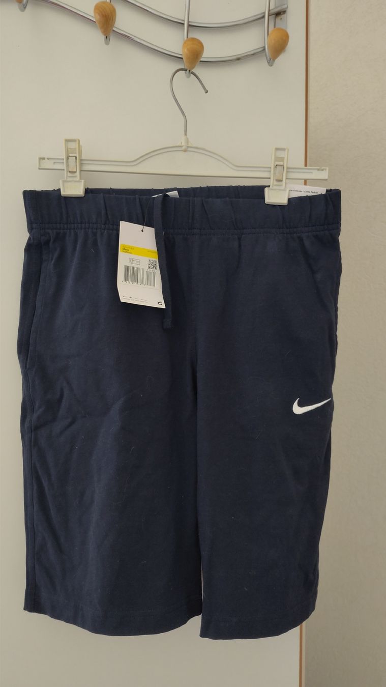 Nike Hosen: short Nike noir – Neu und originalverpackt aus Préverenges von mamjali76