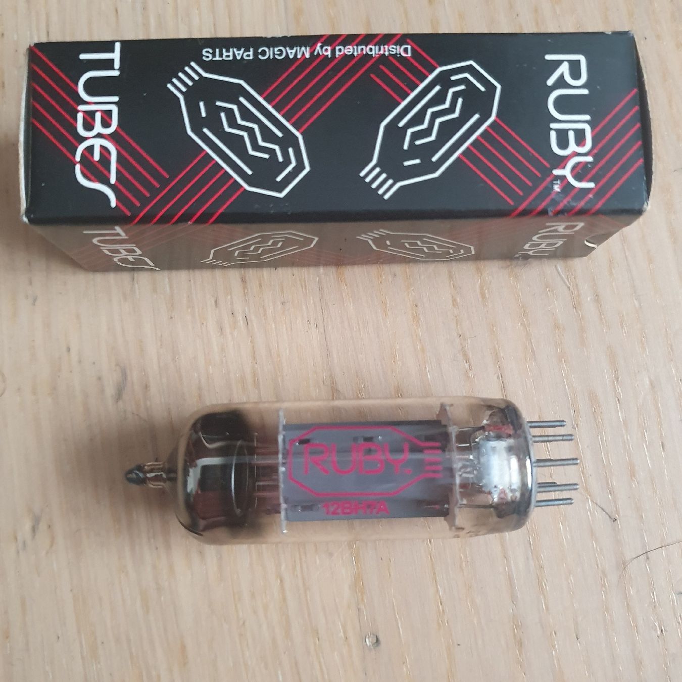 Elektronikbauteile: Ruby 12BH7A NOS Röhre – Neu (gemäss Beschreibung) aus Zürich von Puhtutz