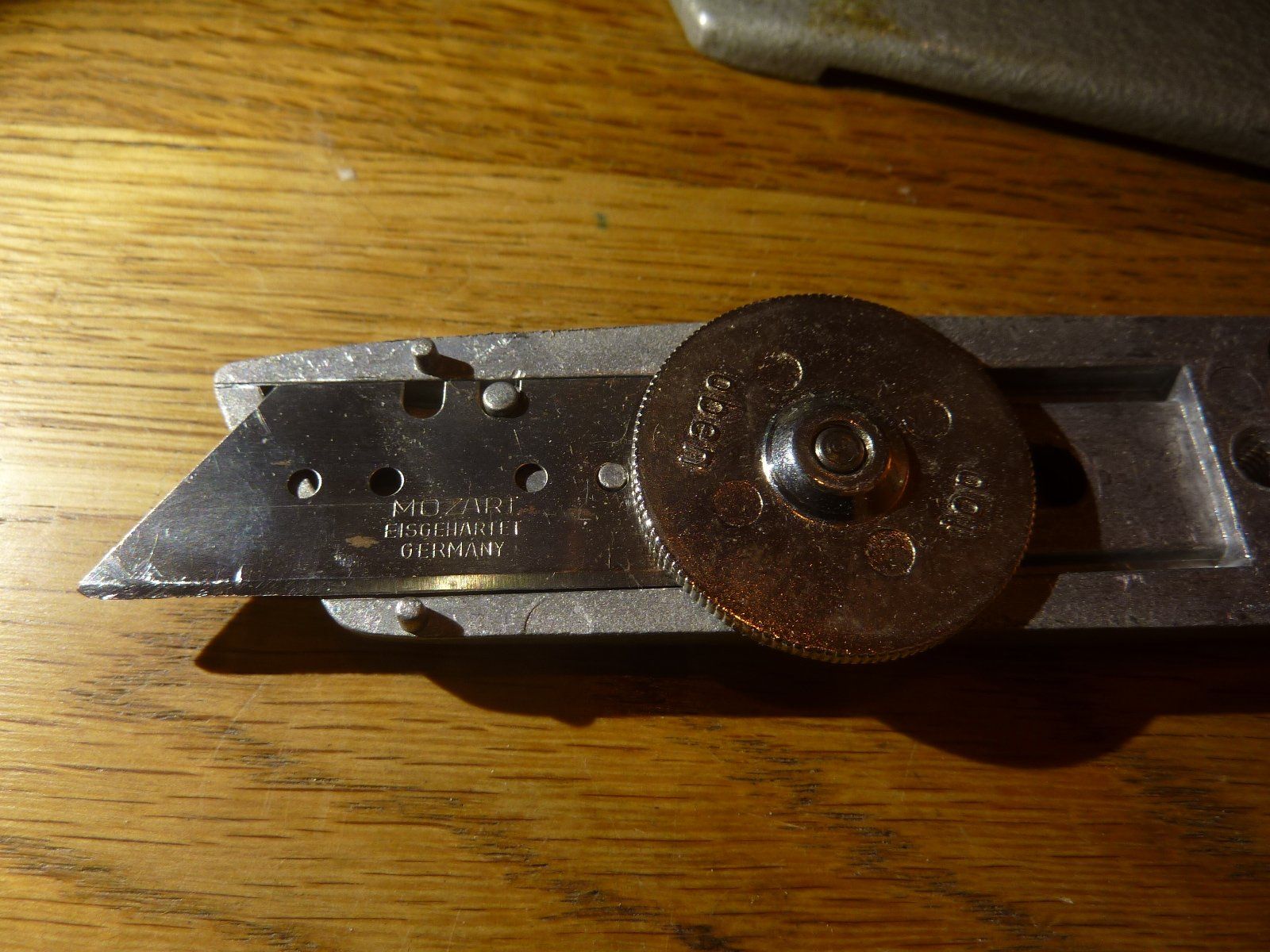 AC-DC Alle Werkzeuge: Seltenes MOZART Cuttermesser DBGM Germany – Gebraucht aus Hochfelden von swissice 5