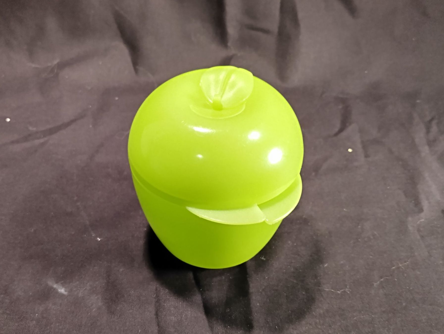 Tupperware Behälter & Ähnliches: Tupperware Apfel, grün – Neu (gemäss Beschreibung) aus Bellach von JingleCherry 1