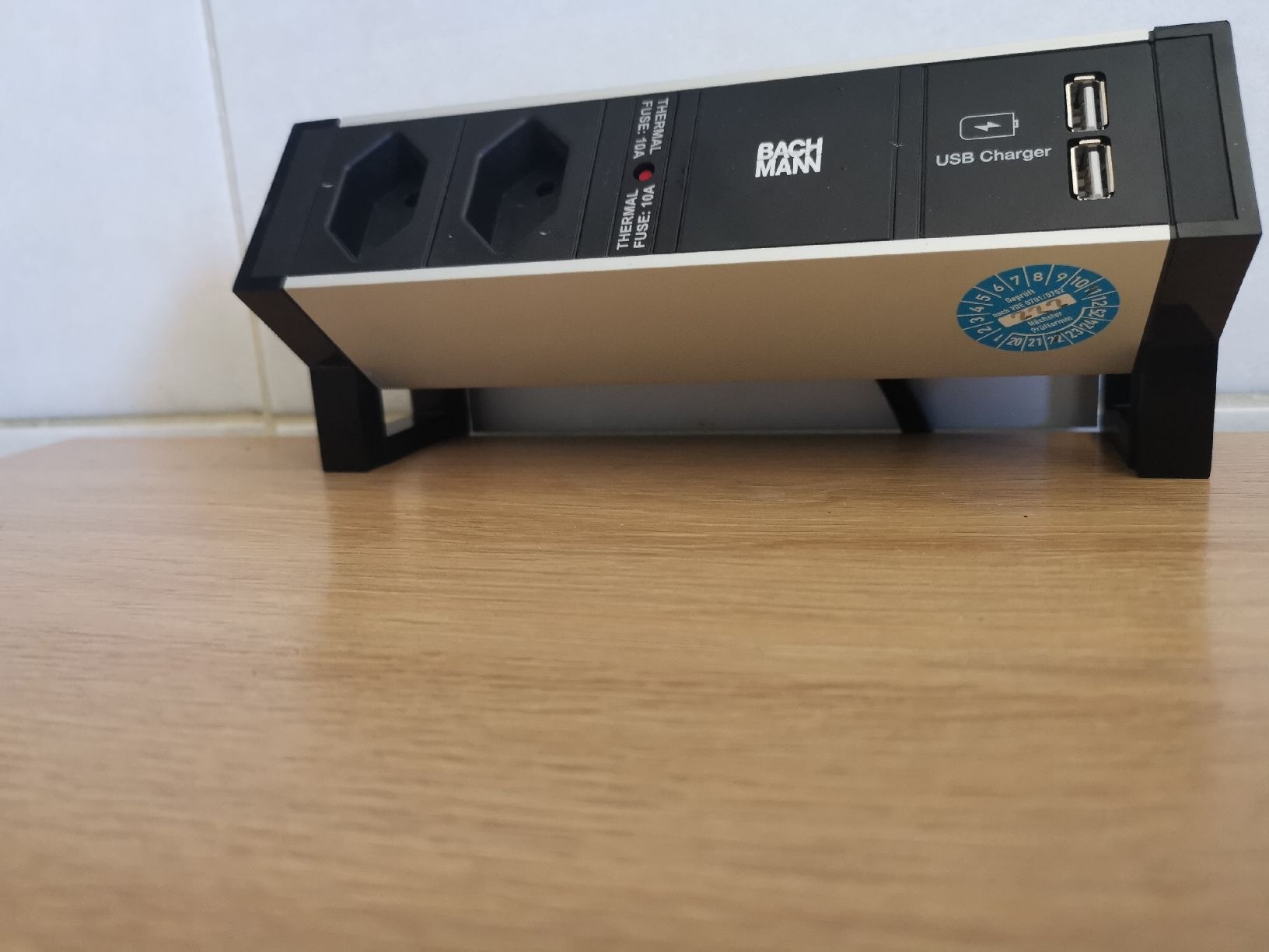 Stecker: Bachmann Multiprise de table DESK 2, 2x T13, 2x USB – Gebraucht aus petit-lancy von Mak_zou 3