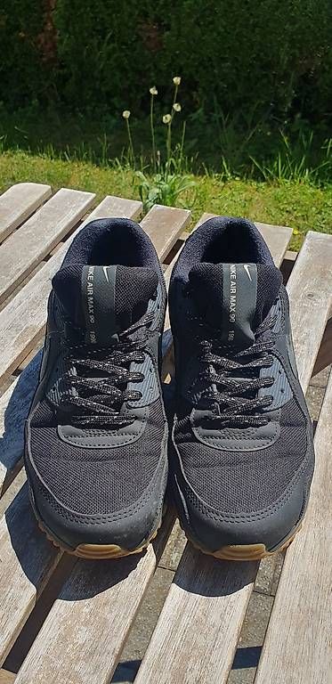 Nike Scarpe da uomo: Nike Air Max 90 schwarz, Grösse 42 – Usato da Udligenswil venduto da sha_8tx2 2