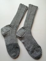 Warme Wollsocken, grau, Grösse 42-44, ideal für den Winter