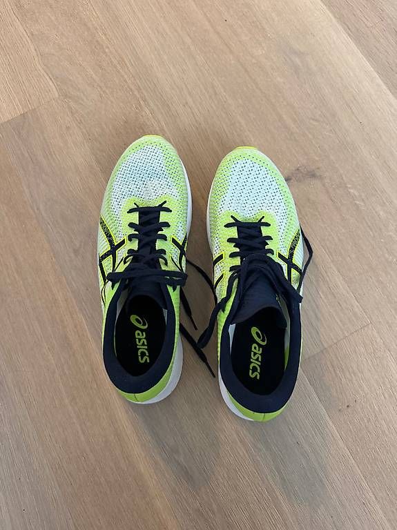 Asics Herrenschuhe: Asics Magic Speed FF – Gebraucht aus Bottighofen von max_r8mx