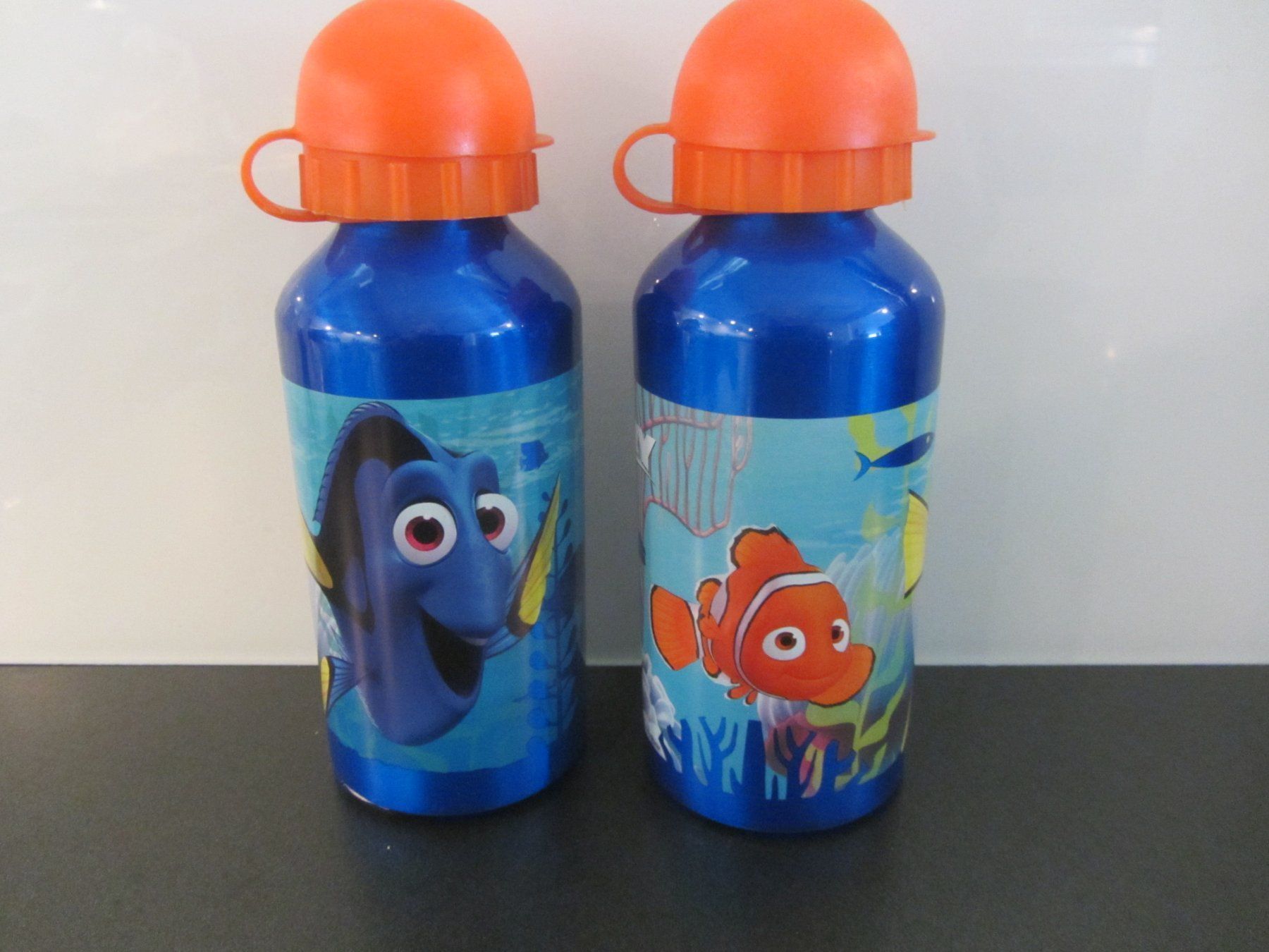 Borracce & Thermos: 2 Alu-Trinkflaschen "Finding Dory", 18 cm – Nuovo (secondo la descrizione) da Egliswil venduto da chroetli22 1