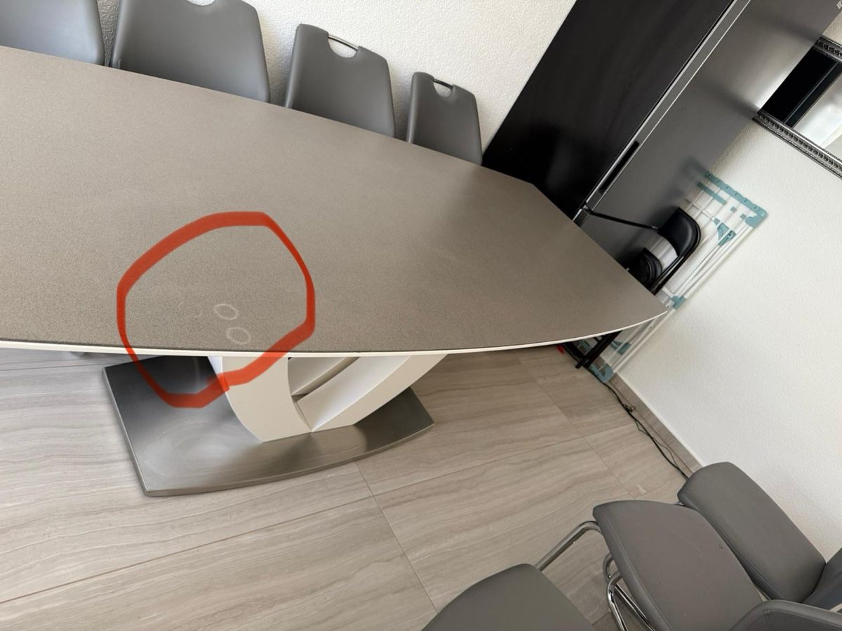 Tavoli: Magnifique table à manger design sans chaises – Usato da Tramelan venduto da arb_hky2