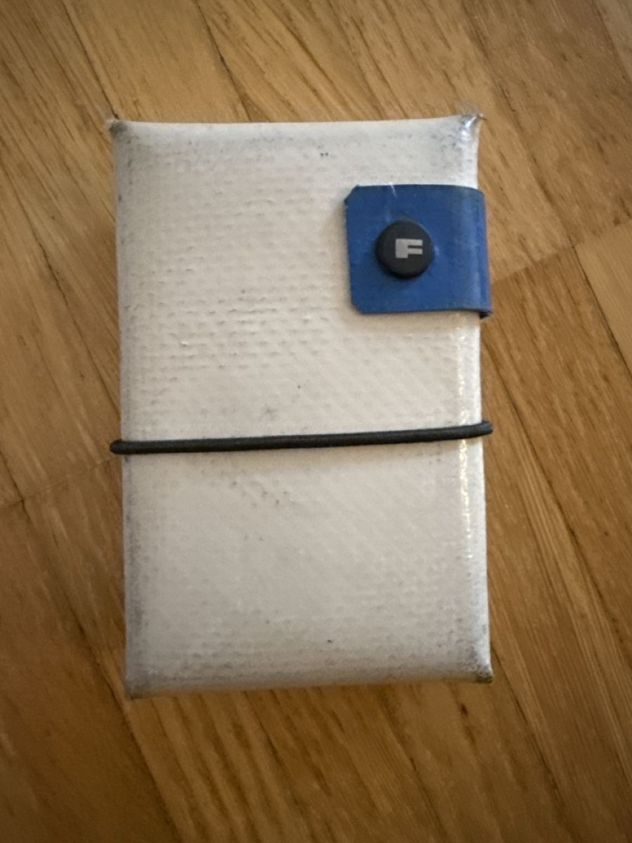 Freitag Brieftaschen: Freitag Portemonnaie/ Visitenkartenholder – Gebraucht aus Sisseln AG von Gommibaerli87