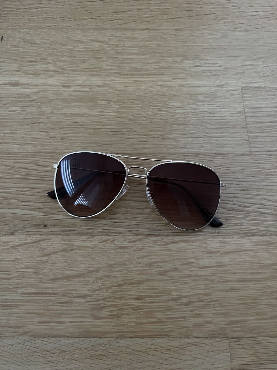 H&M Occhiali & Lenti: Lunettes soleil – Usato da Neuchâtel venduto da Ariane_vn00