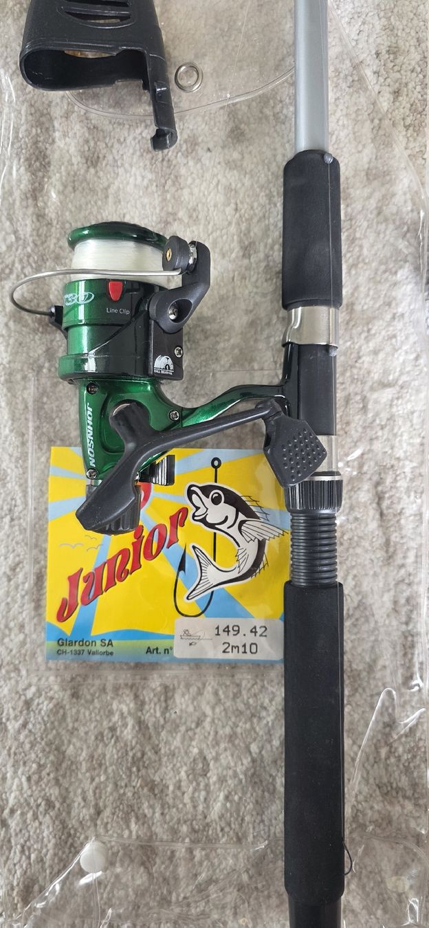 Canne da pesca: Canne à pêche junior, moulinet vert, accessoires inclus – Nuovo (secondo la descrizione) da Avry-sur-Matran venduto da Erza18 2