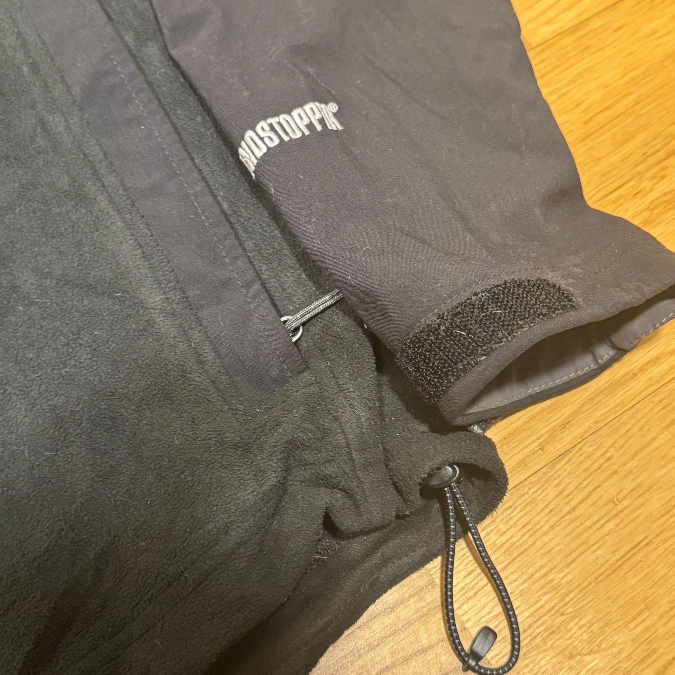 North Face Giacche: The North Face functional black fleece jacket winter d – Usato da St. Gallen venduto da sourced_limited 2
