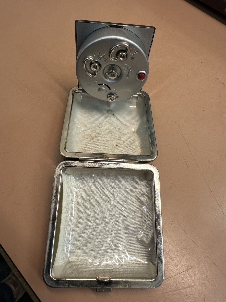 Kienzle Sveglie: Kienzle Reise Wecker Mechanisch  – Usato da Chur venduto da Meriva0 2