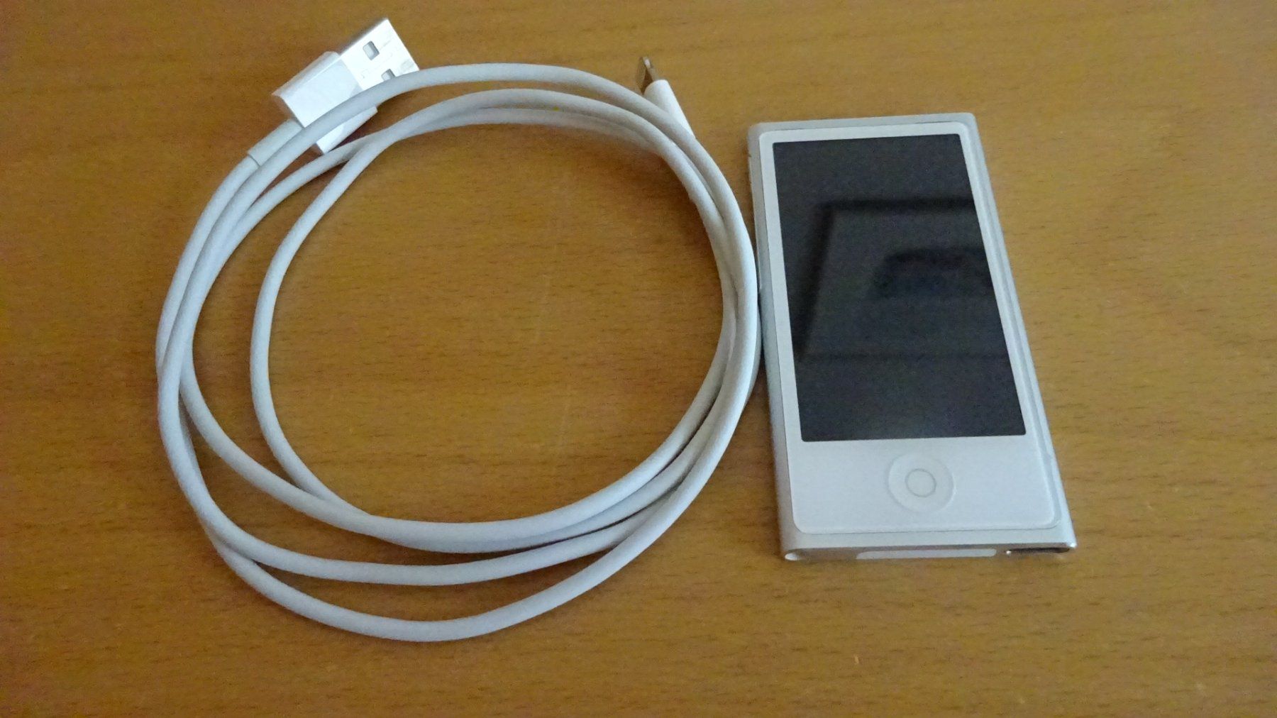 Apple Lettore multimediale portatile: iPod – Usato da Mettmenstetten venduto da Izzub